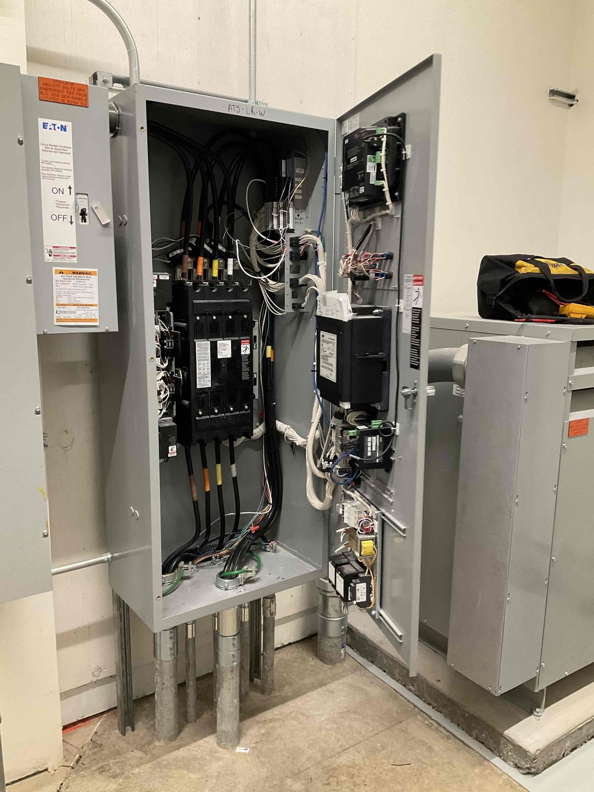 Understanding Generator Transfer Switches Versus Interlocks for Your Home